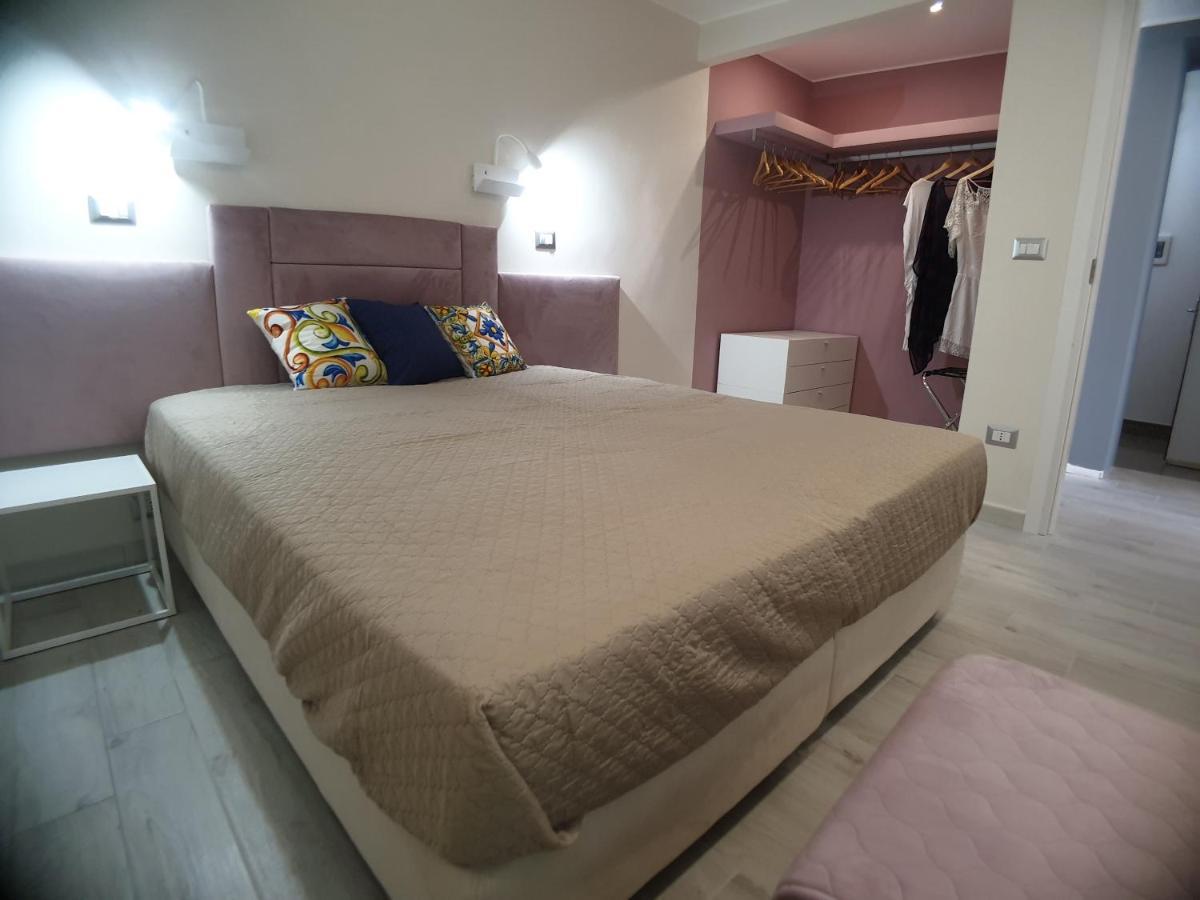 Stella-Guesthouse Solarino Eksteriør bilde