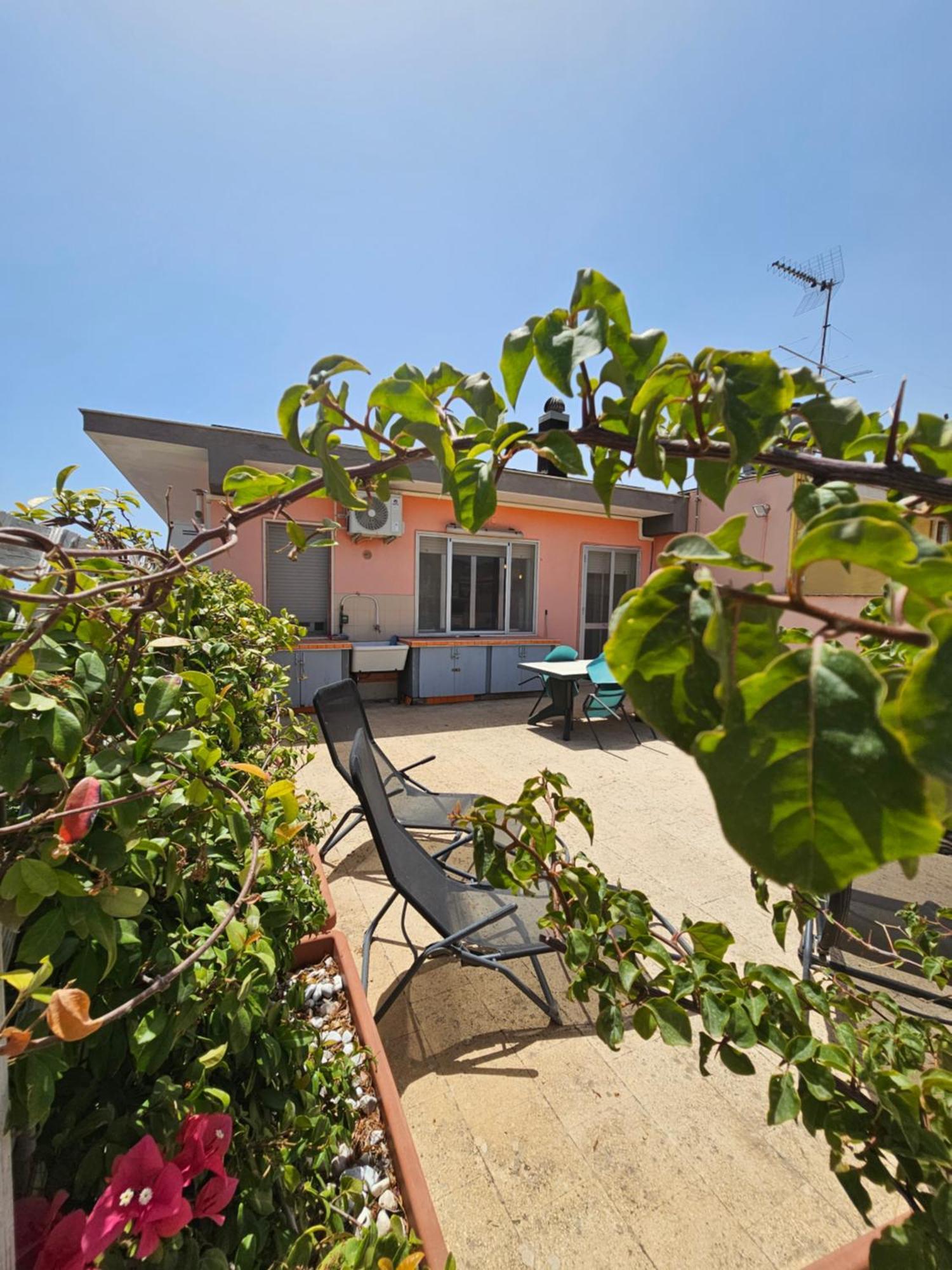 Stella-Guesthouse Solarino Eksteriør bilde