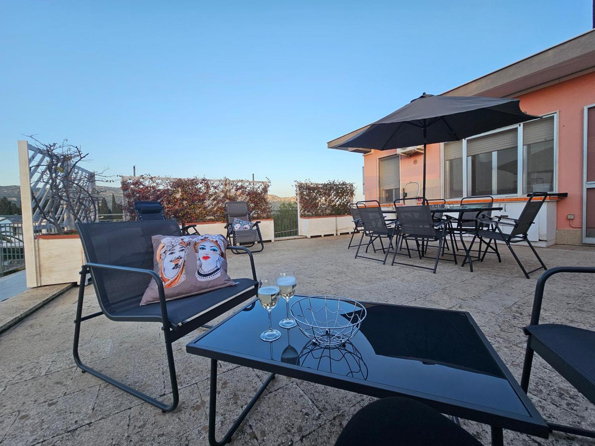 Stella-Guesthouse Solarino Eksteriør bilde